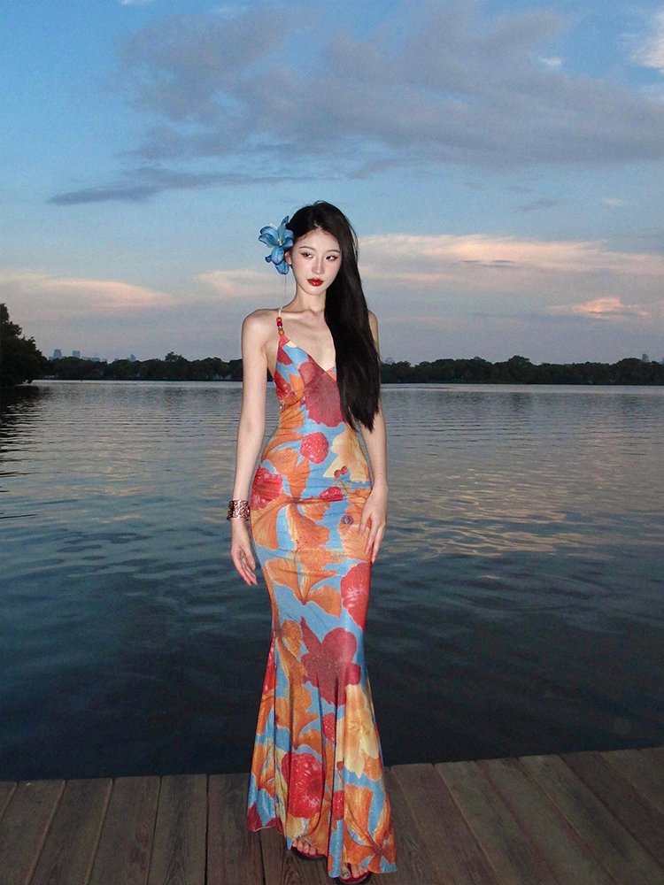 三亚沙滩裙女海边度假超仙纯欲性感吊带裙