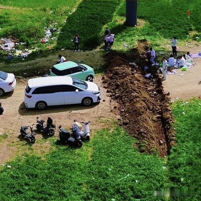 请叫我猴哥：近日江苏沭阳农民干了一件大事