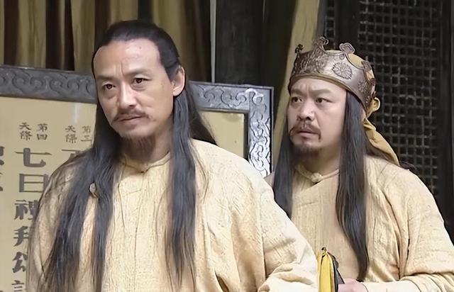 洪秀全是太平天国领袖，为何杨秀清的权力更大？只因擅长“装爹”
