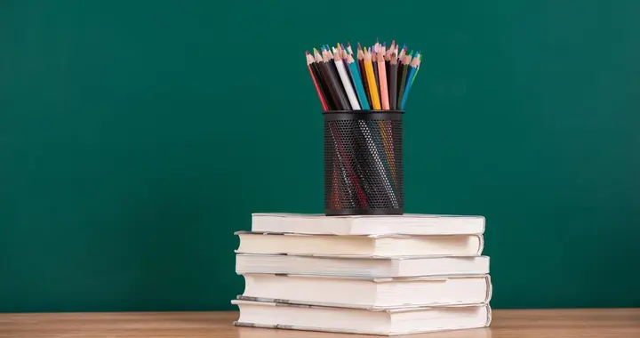 体检报告不敢看：高校教师亚健康现状，颈椎、甲状腺成重灾区