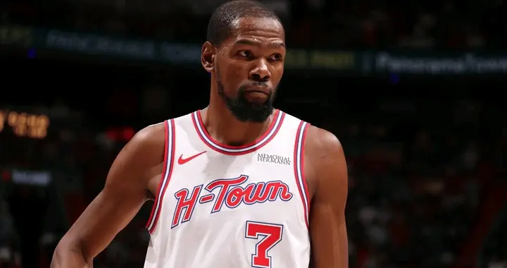 稳定输出！杜兰特连续3场30+创队史纪录，37岁仍稳居巅峰