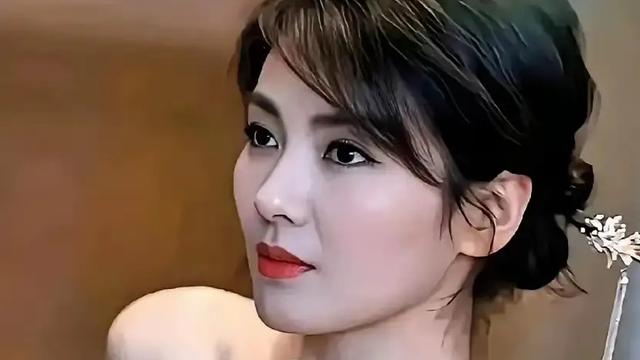 晓事蒙蒙：一觉醒来又吃到瓜了 46岁的刘