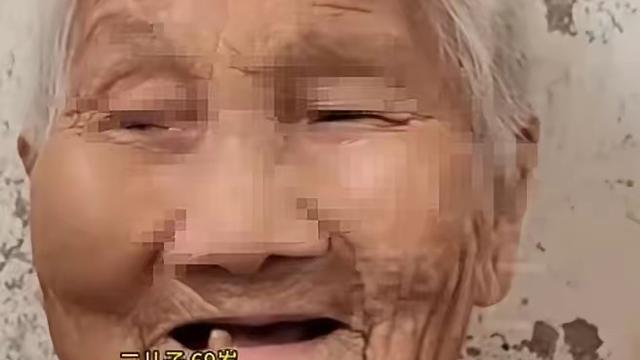 风雪夜归人：六个子女抢着养94岁老母亲