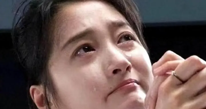 陪玩陪睡只是皮毛！继鹿晗风波后，又一女星自曝，连同性都不放过