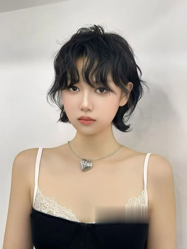 3D随性风短发纹理烫终极指南：慵懒与立体感的完美平衡