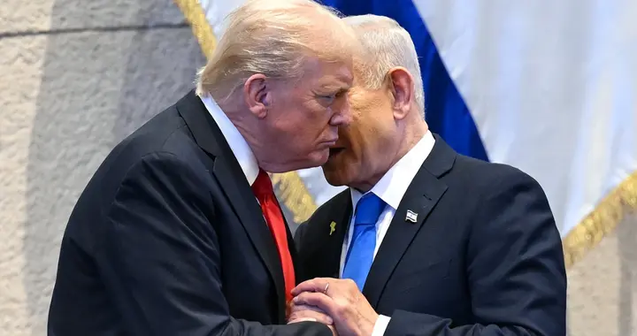 美国伊朗导弹上膛剑拔弩张，特朗普扣押中国油轮，为以色列疯狂？