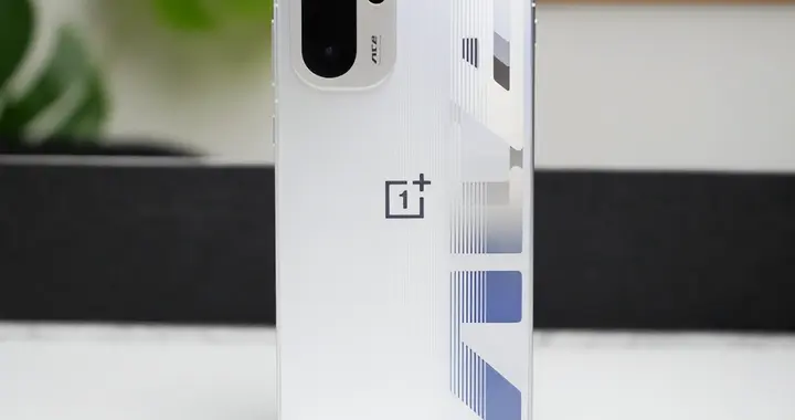 12月份买手机，预算2000元-3000元，这几款手机诚意很足