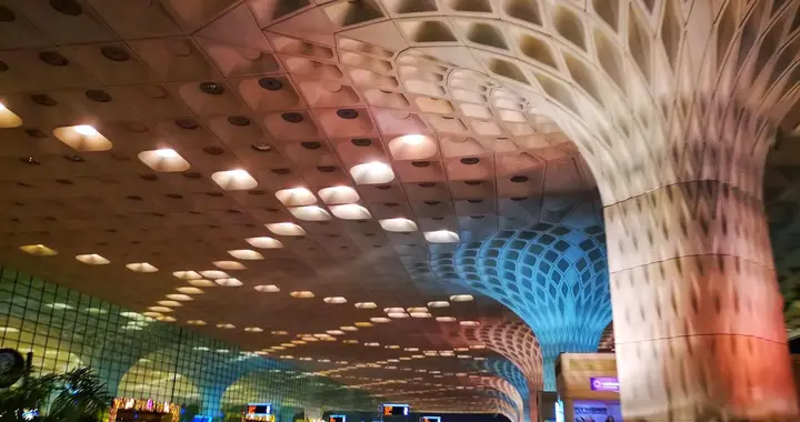 三哥还是猛 孟买机场单跑道再创新高