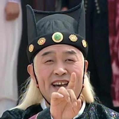 我叫李胜利：有粉底吗？ 有！ 粉底厚吗？