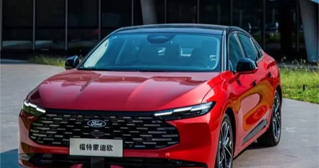 15万级家用B级车“封神”！261匹+2945mm轴距，新蒙迪欧竟这么香