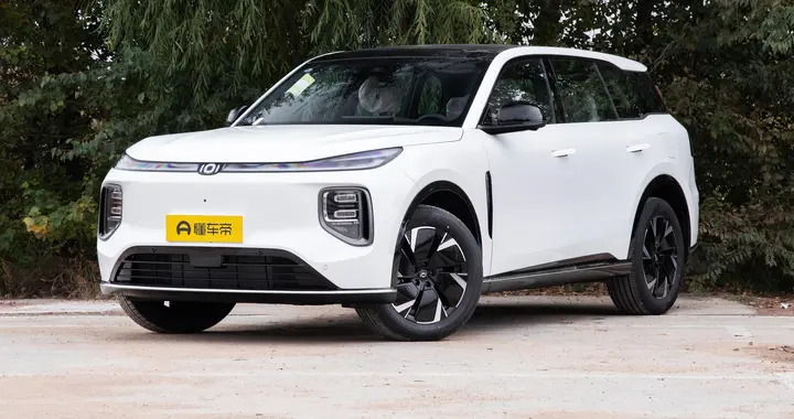 适合家用的中型插混SUV，配8155芯片，长安启源Q07值得选吗？