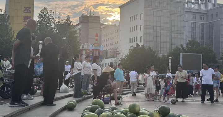 山西晋中榆次文化广场之争：公益的“球门”被谁踢飞了？