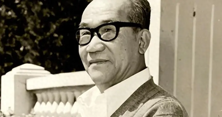 93年侯宝林去世后，儿子整理遗物发现王光美亲笔信，打开让人泪目