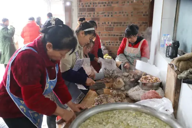 有一种感动，叫“我们都在！”