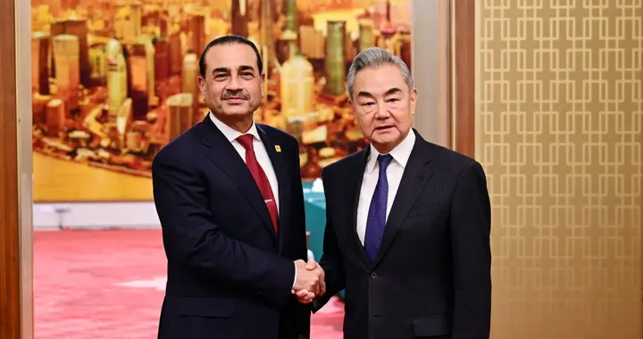 巴基斯坦三军总司令首次访华，登门拜访前专门脱下了军装