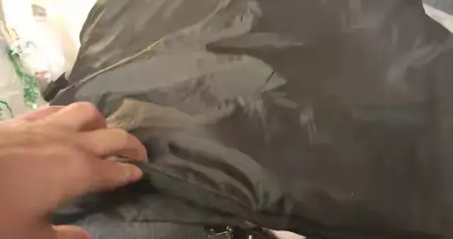 1万多始祖鸟被88岁老人9元卖掉！索赔2万仅赔800，这场纠纷太扎心
