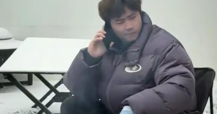 曹巍发，北京下雪了，牛冠凯来互动，评论区里笑不活了