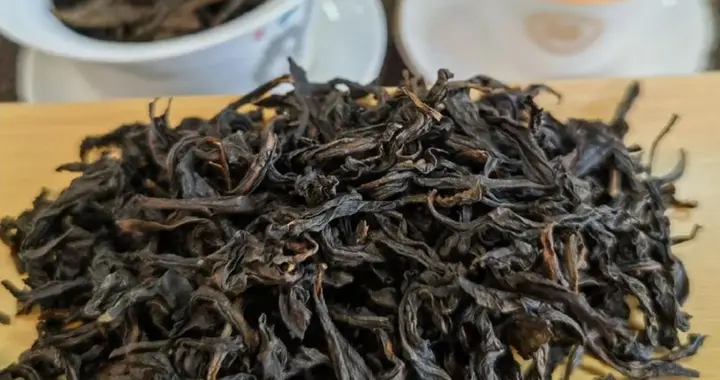 武夷岩茶凭什么能称"天下第一"？千年茶香背后的秘密