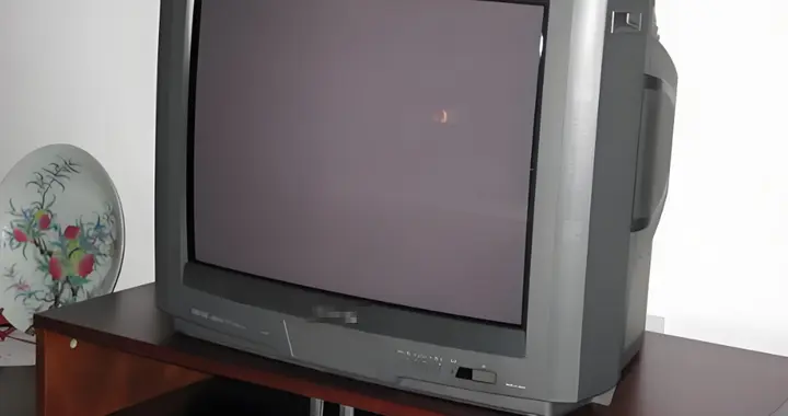 万元内电视的画质天花板？TCL SQD技术凭什么碾压普通MiniLED？