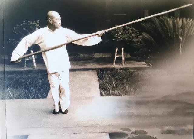 李雅轩传杨式太极拳的传人总结的放松的经验