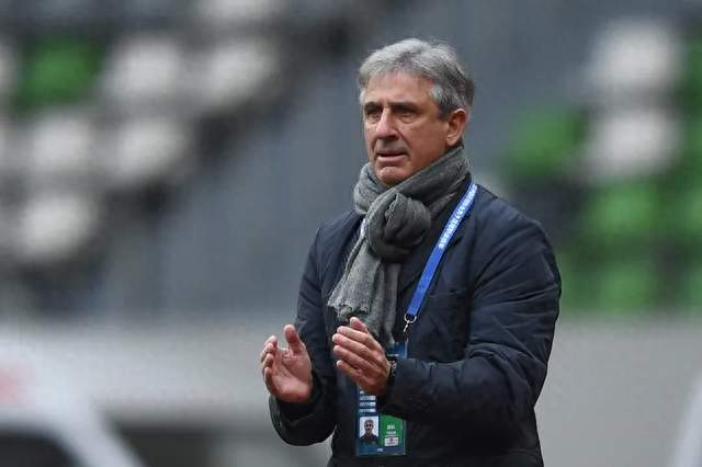 欧洲大牌冠军名帅三进宫来中超执教，鲁能球迷都纷纷带头欢迎他