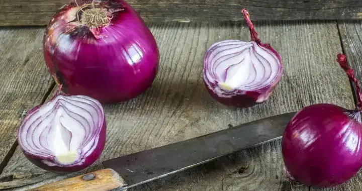 洋葱再次成为关注对象！医生提醒，吃洋葱时，千万多留意这4点！