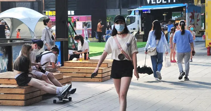 结不起、养不起、耗不起：年轻人为什么越来越不生娃？