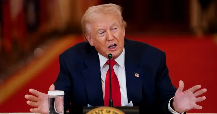 彻底反水！以色列突袭伊朗30个燃料库，美以决裂前兆？