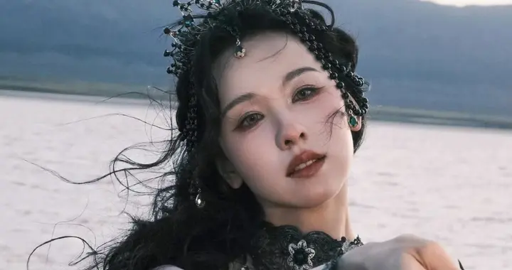 陈都灵：比身高还是比学历