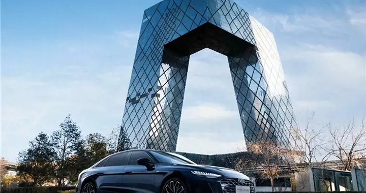 阅尽城市繁华，全新奥迪A6L陪你静赏沿途每一处风景