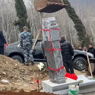 雪饼说：有钱任性？辽宁辽阳，一富豪去世