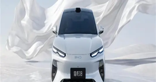 闪充纪元开启：比亚迪的“678王炸”，不止于告别等待