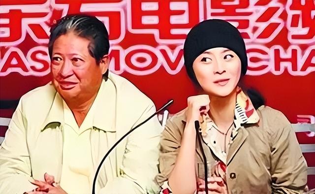 要想混得好，干爹少不了！这4位女明星，个个“靠认爹上位”