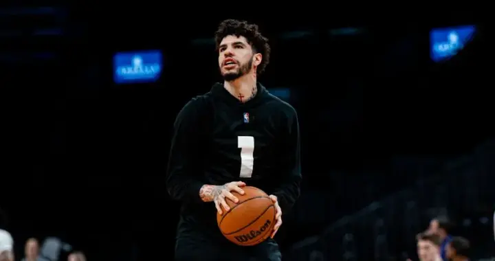 挥汗如雨！黄蜂官方Ins晒众球员训练照：在TD花园投篮