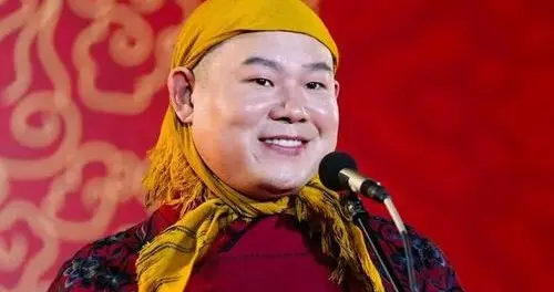 北京这一夜，官宣新身份的岳云鹏，彻底颠覆了大众对他的固有认知