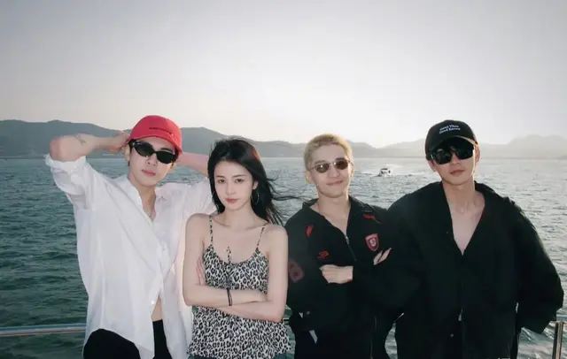 白鹿曾舜晞梁永棋陈鑫海一起去玩了