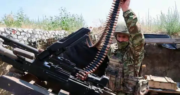 乌军在康斯坦丁诺夫卡死了1.3万人，泽连斯基拒运士兵遗体回家