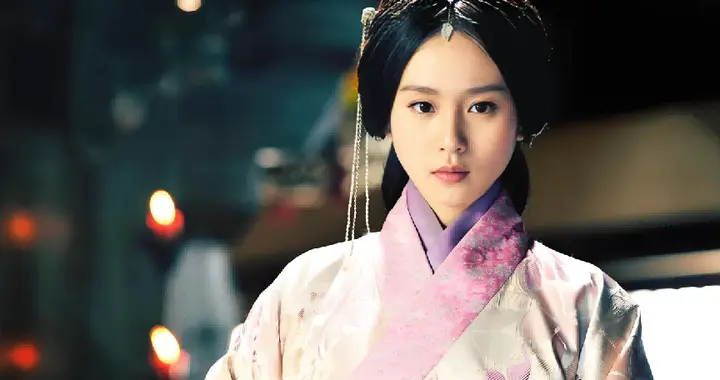 郭圣通带十万兵出嫁，刘秀称帝后，开口：我要废了皇后，另立她人