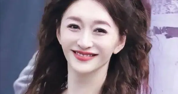 孙怡说李小冉想找头婚的不容易！后者调侃可以霸总爱上我