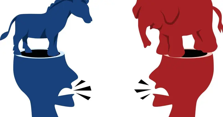 美国两党都属右派，拜登为啥偏左？