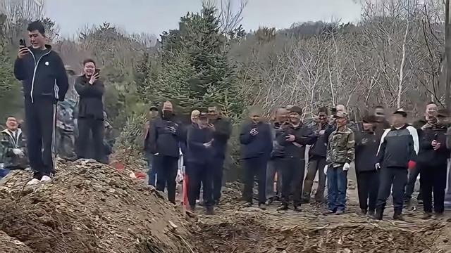 大瑞：百万豪车当葬品，这也太豪横了？