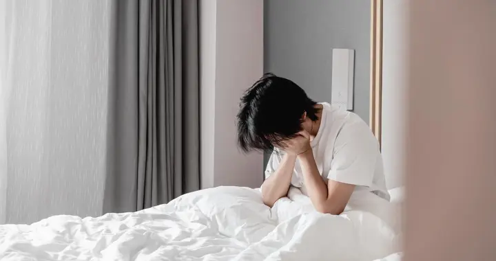 盐酸伐地那非片，专为男性功能减退研发，如何服用更稳妥？