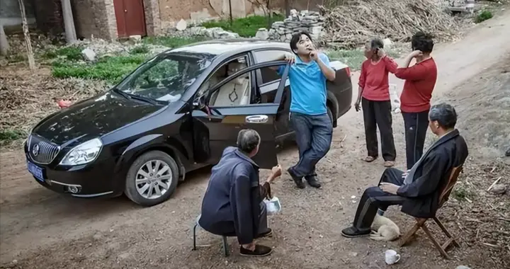 农村“假有钱人”越来越多！四种典型“装富”套路，一眼就能看穿