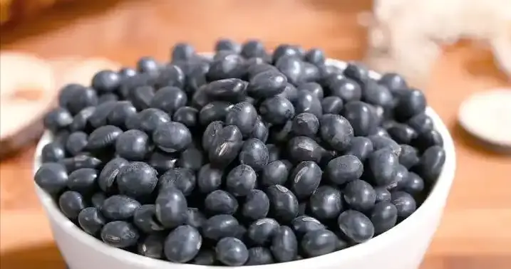 黑豆再次被关注！医生发现：糖尿病人常吃黑豆，或能出现4个改善