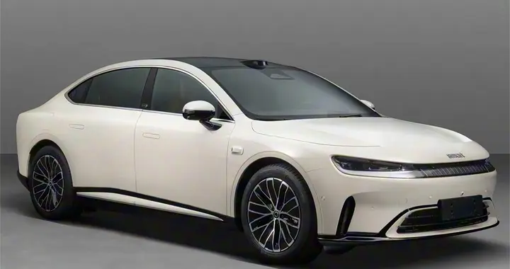 又做混动？smart精灵 EHD申报信息曝光，中型插混轿车，会热销吗