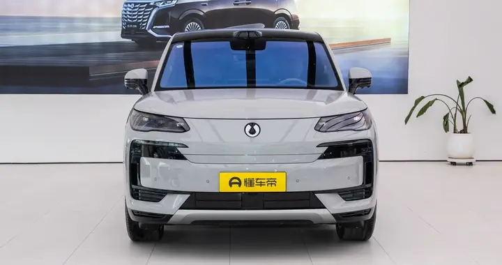 试驾2026款腾势N9，全系标配易四方、2.0T插混，上新五色惹人爱。