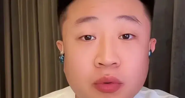王亮复播被骂惨，网友称本性不改，已召集弟弟弟媳回家助力