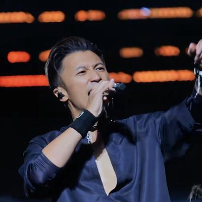 谷间寻溪流的行者：炸场！单依纯×谢霆锋武