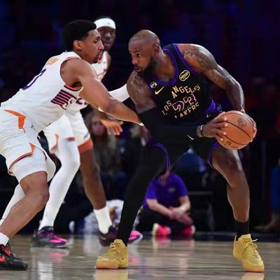 土家菜根：绝无仅有，41岁老汉的带队能力