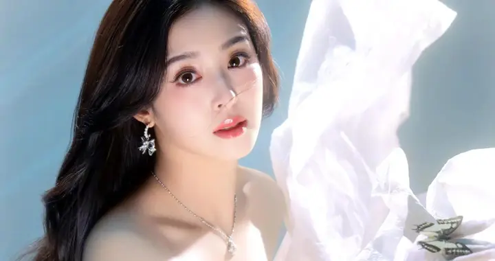 张含韵：就说吧，轻熟才是女人最有魅力的时候！